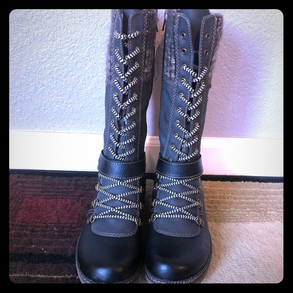 Spring Step black boots